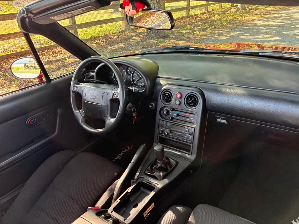 1992 Mazda NA MX-5 Miata - Image 11 of 20