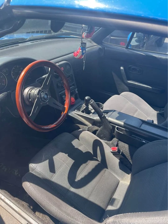1992 Mazda NA MX-5 Miata - Image 6 of 9