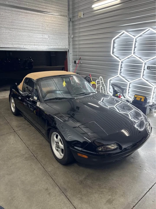 1992 Mazda NA MX-5 Miata - Image 5 of 12