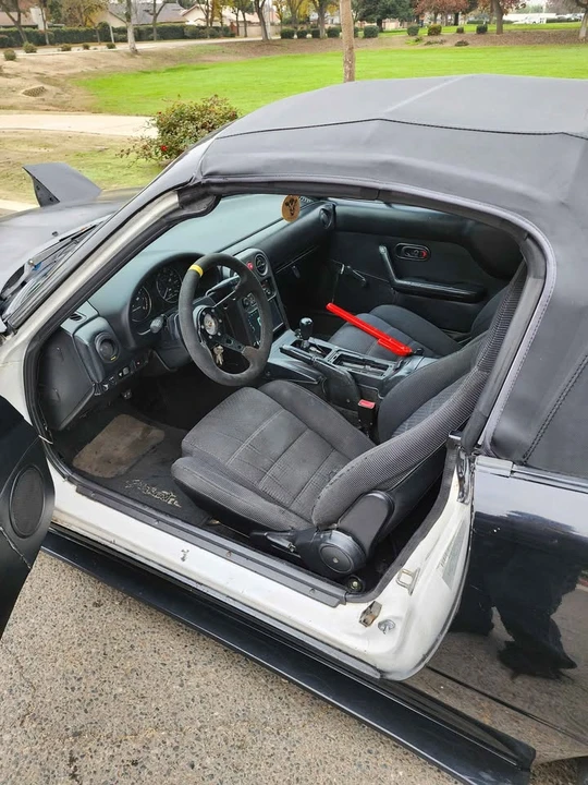 1992 Mazda NA MX-5 Miata - Image 6 of 8