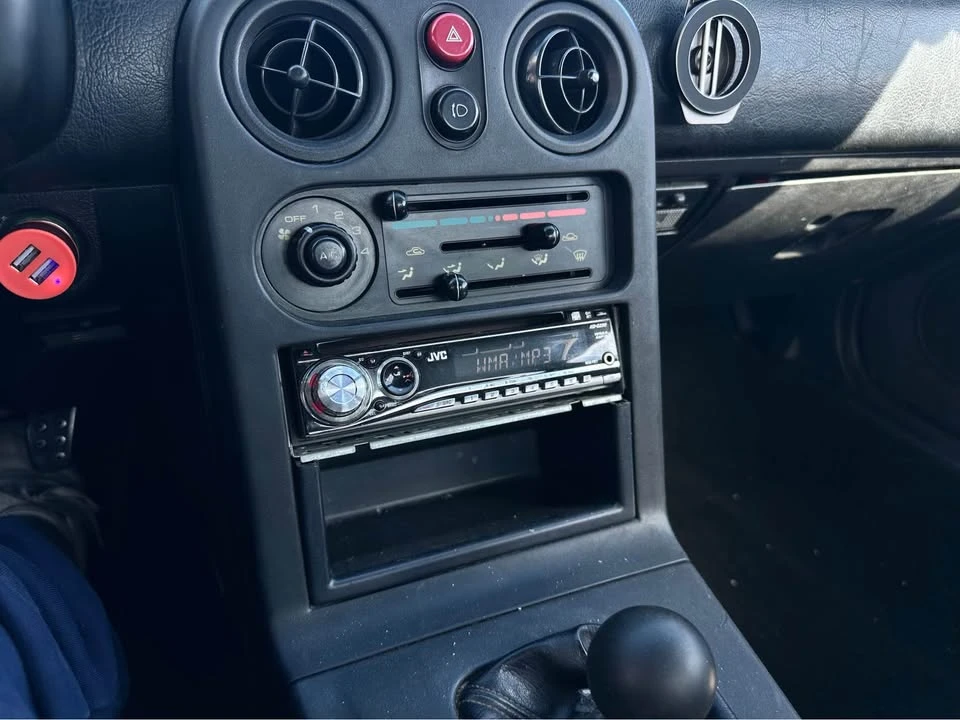1992 Mazda NA MX-5 Miata - Image 14 of 16