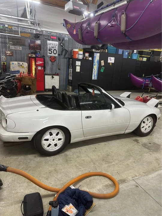 1992 Mazda NA MX-5 Miata - Image 2 of 9