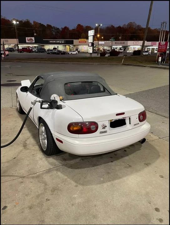1992 Mazda NA MX-5 Miata - Image 4 of 4