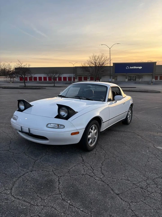 1992 Mazda NA MX-5 Miata - Image 8 of 11