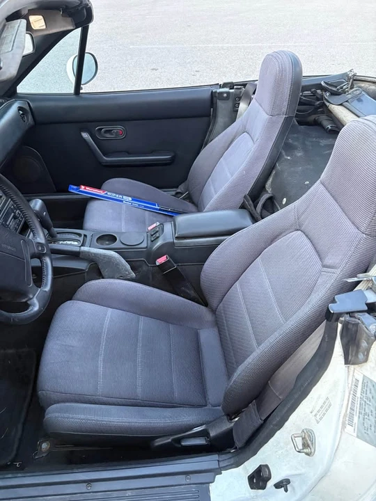 1992 Mazda NA MX-5 Miata - Image 7 of 11