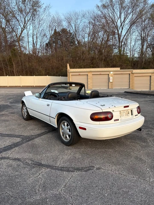 1992 Mazda NA MX-5 Miata - Image 4 of 11