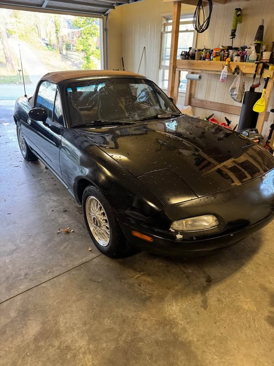 1992 Mazda NA MX-5 Miata - Image 2 of 11