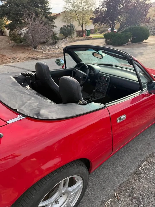 1992 Mazda NA MX-5 Miata - Image 18 of 19