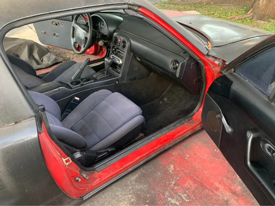 1992 Mazda NA MX-5 Miata - Image 11 of 17