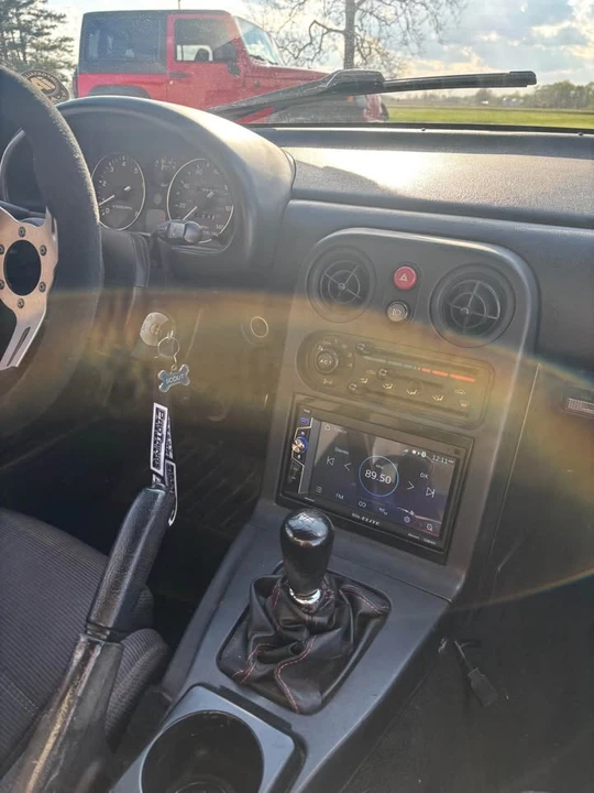 1992 Mazda NA MX-5 Miata - Image 7 of 20