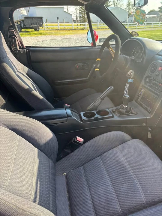 1992 Mazda NA MX-5 Miata - Image 5 of 20