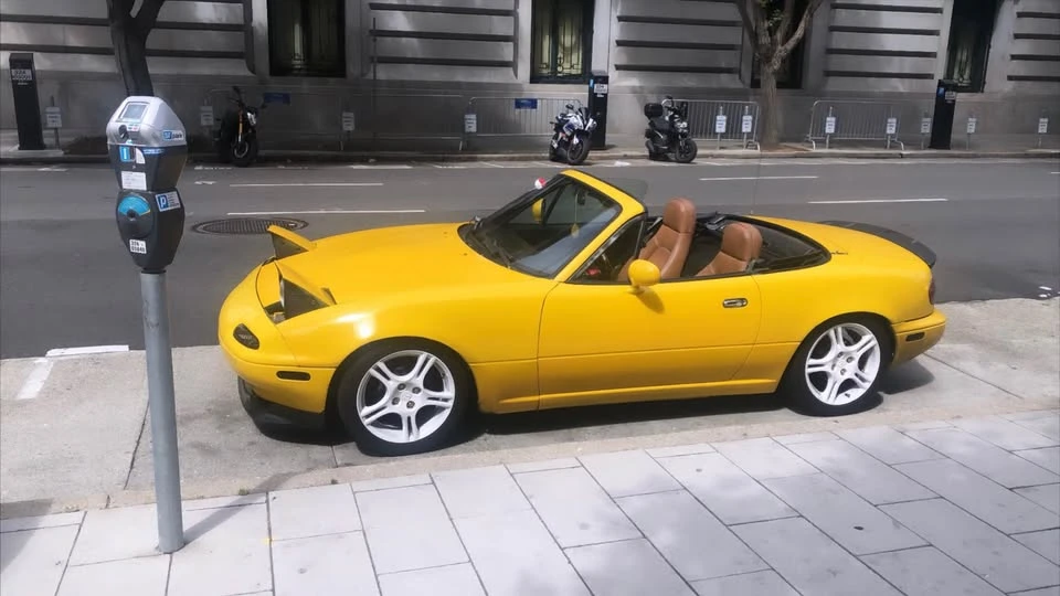 1992 Mazda NA MX-5 Miata - Image 6 of 17