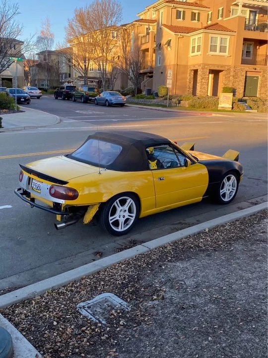1992 Mazda NA MX-5 Miata - Image 9 of 17