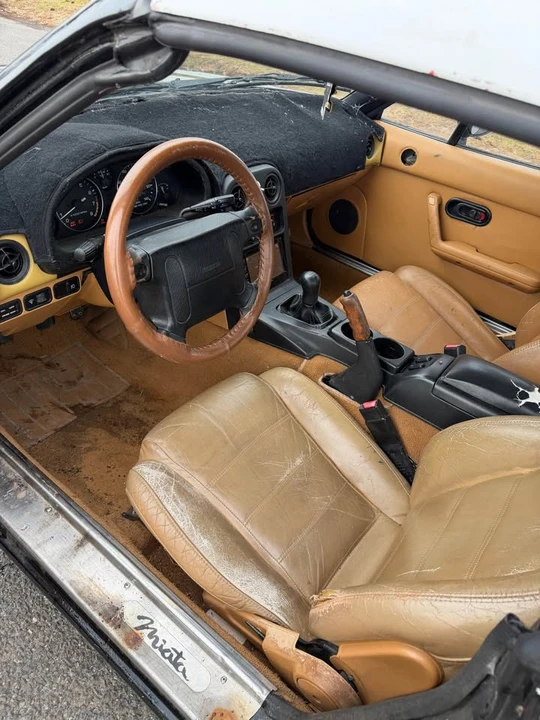 1992 Mazda NA MX-5 Miata - Image 8 of 13