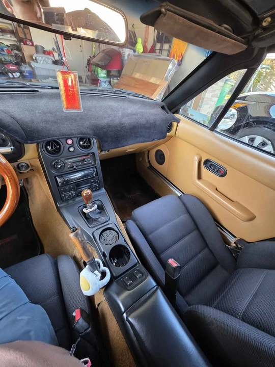 1992 Mazda NA MX-5 Miata - Image 7 of 11