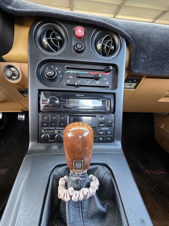 1992 Mazda NA MX-5 Miata - Image 6 of 11