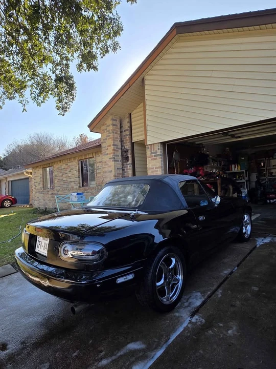 1992 Mazda NA MX-5 Miata - Image 2 of 11