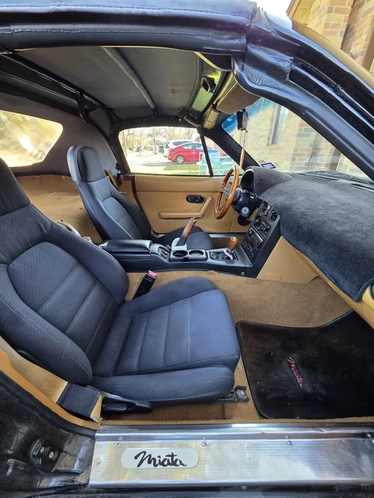 1992 Mazda NA MX-5 Miata - Image 8 of 11