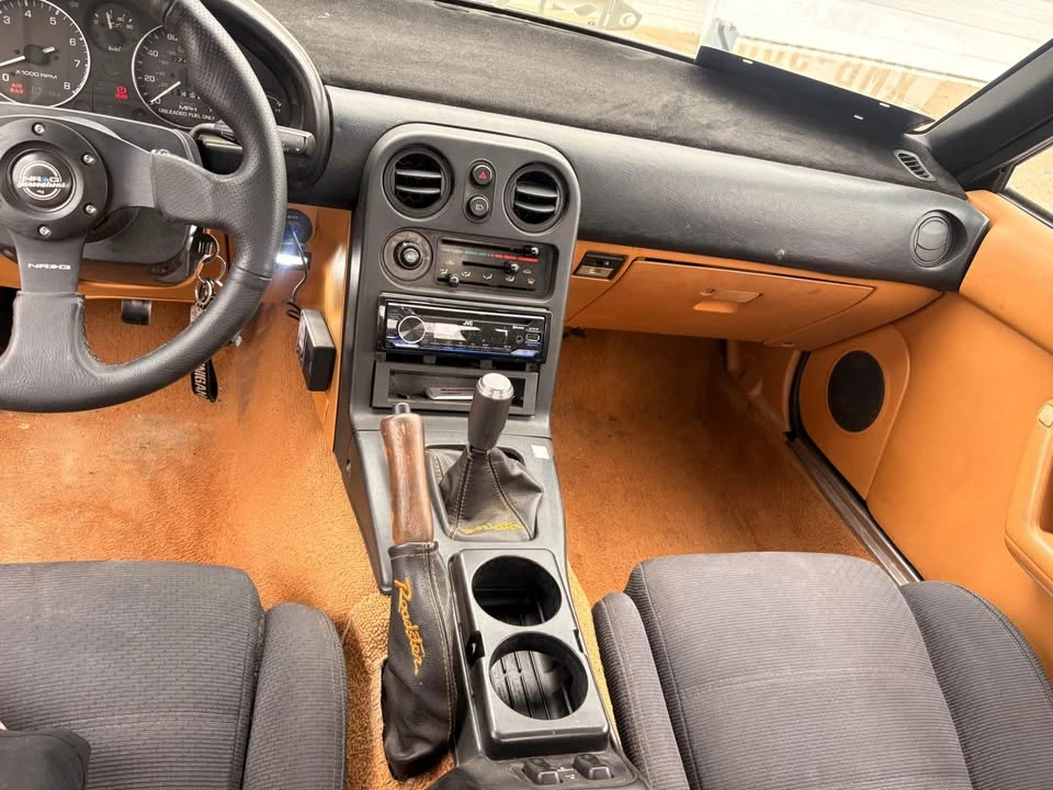 1992 Mazda NA MX-5 Miata - Image 9 of 13