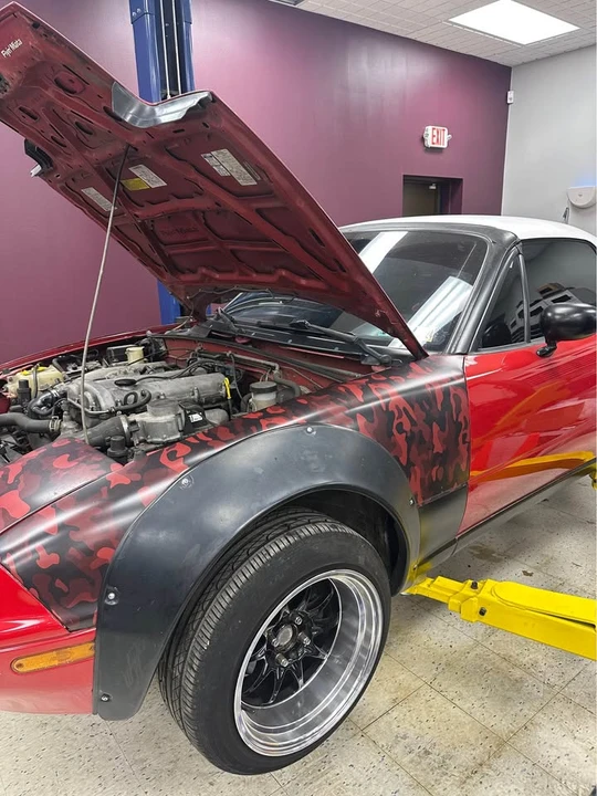 1992 Mazda NA MX-5 Miata - Image 2 of 15