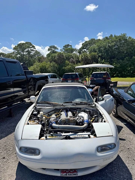 1992 Mazda NA MX-5 Miata - Image 2 of 5