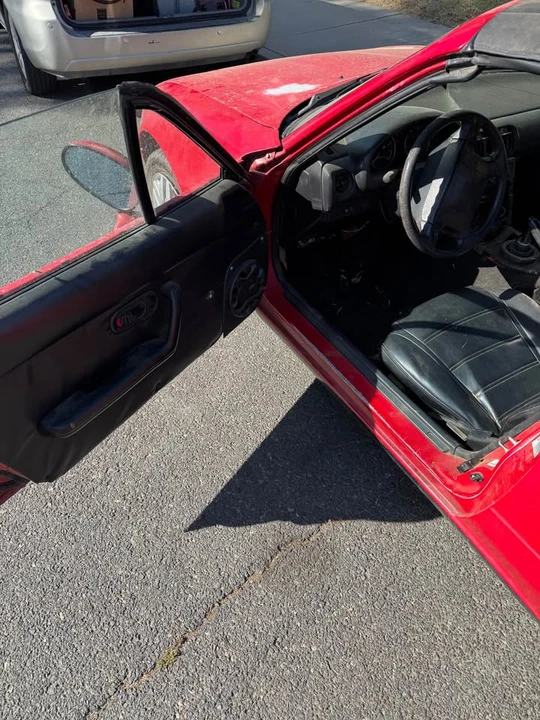 1992 Mazda NA MX-5 Miata - Image 5 of 13