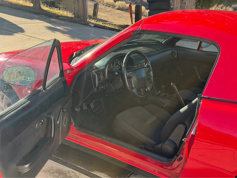 1992 Mazda NA MX-5 Miata - Image 7 of 15
