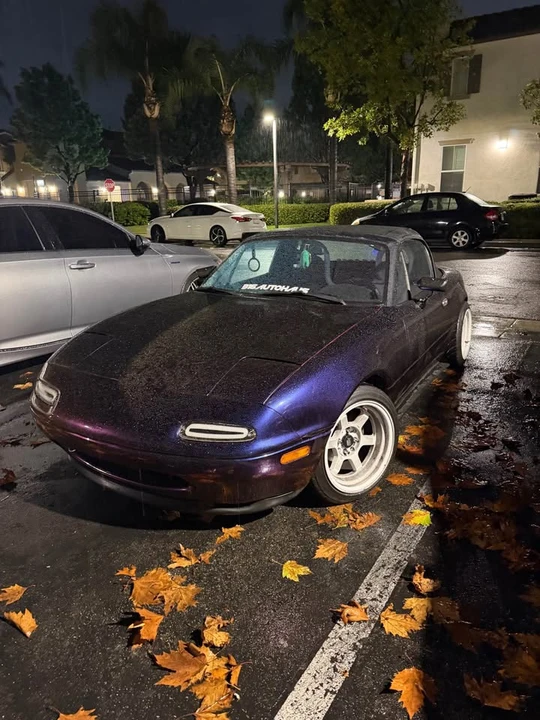 1992 Mazda NA MX-5 Miata - Image 2 of 3