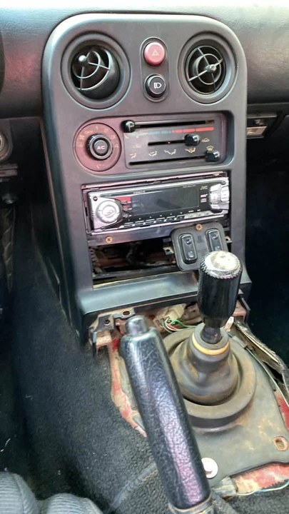 1992 Mazda NA MX-5 Miata - Image 12 of 13