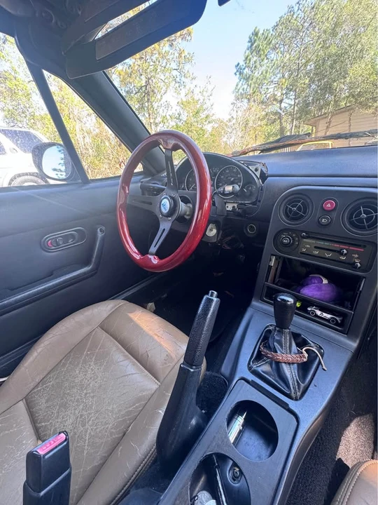 1992 Mazda NA MX-5 Miata - Image 5 of 15