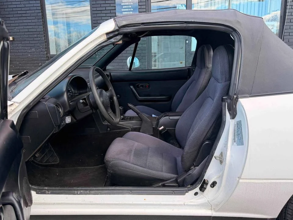 1992 Mazda NA MX-5 Miata - Image 9 of 11