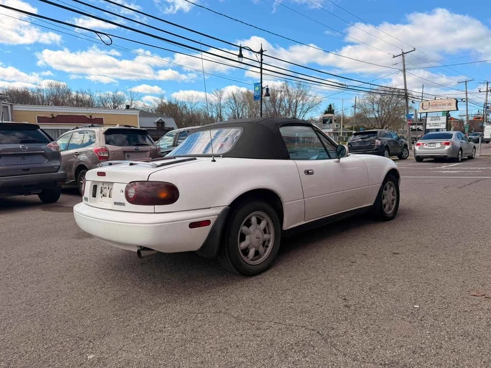 1992 Mazda NA MX-5 Miata - Image 6 of 11