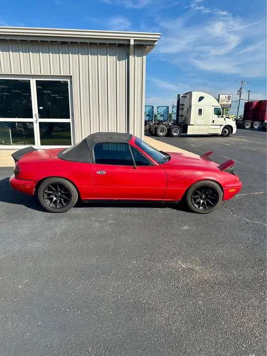 1992 Mazda NA MX-5 Miata - Image 5 of 12