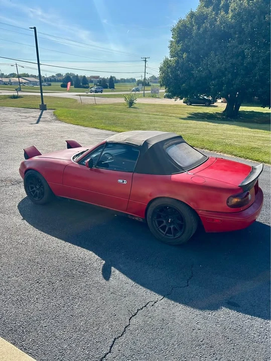 1992 Mazda NA MX-5 Miata - Image 8 of 12