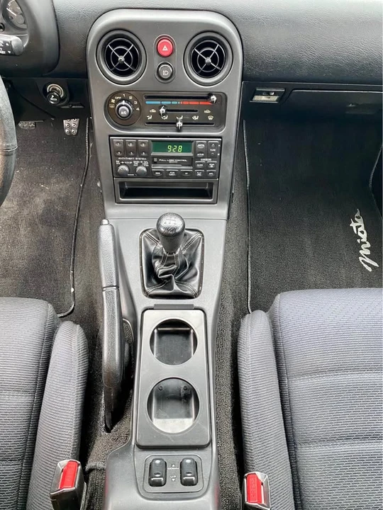 1992 Mazda NA MX-5 Miata - Image 4 of 13