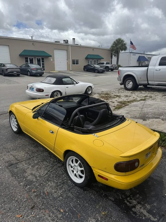 1992 Mazda NA MX-5 Miata - Image 7 of 13