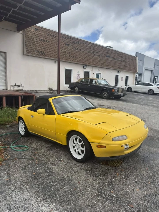 1992 Mazda NA MX-5 Miata - Image 4 of 13