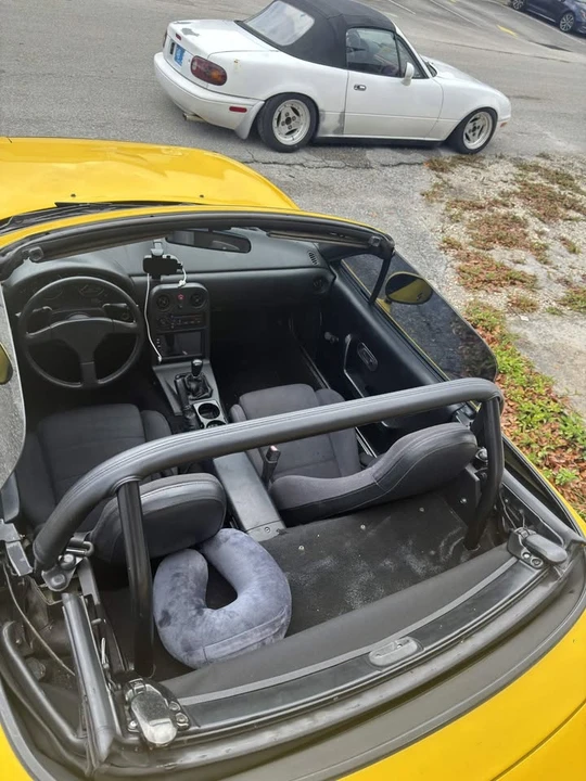 1992 Mazda NA MX-5 Miata - Image 11 of 13