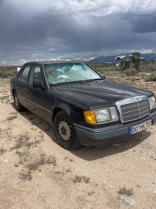 1992 Mercedes-Benz W124 E-Class - Image 2 of 4
