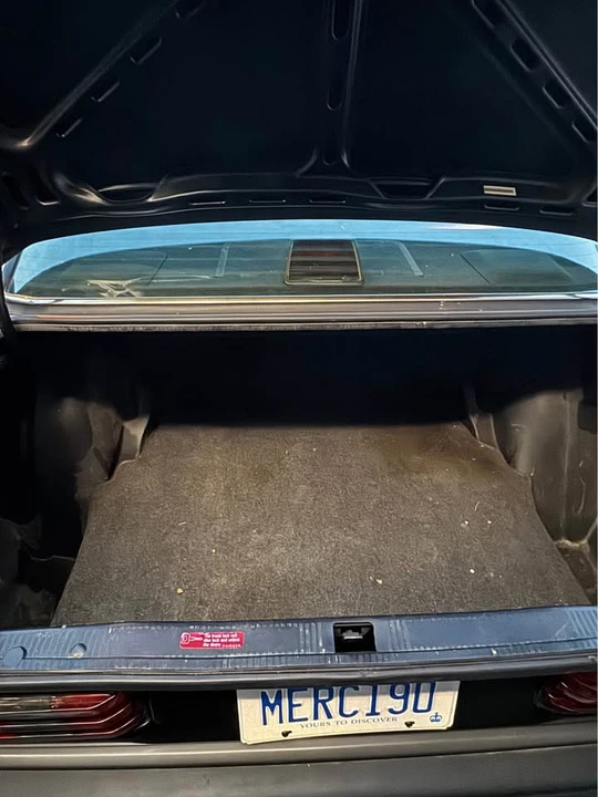 1992 Mercedes-Benz 190E - Image 10 of 11