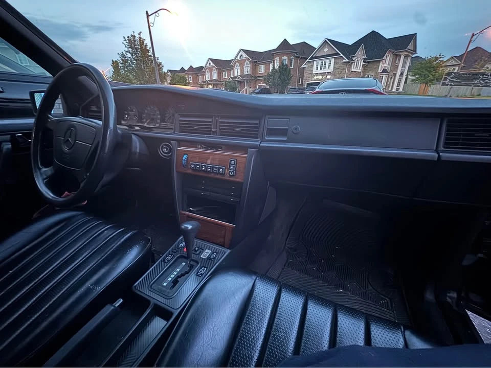 1992 Mercedes-Benz 190E - Image 6 of 11