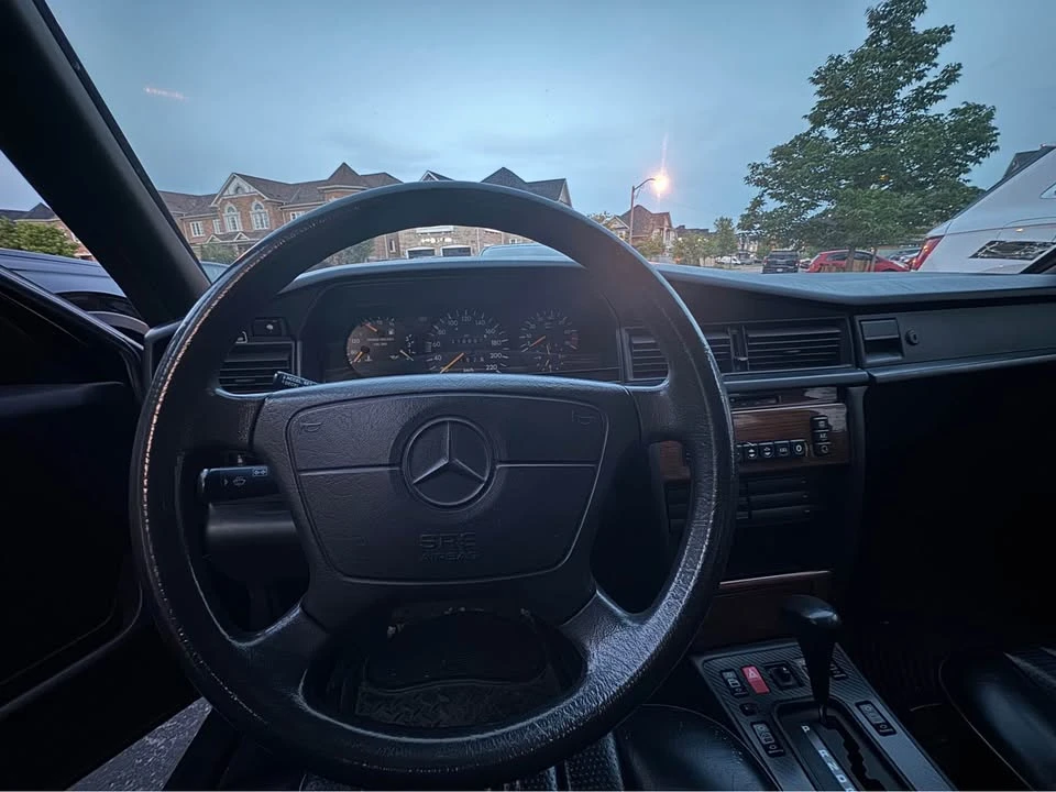1992 Mercedes-Benz 190E - Image 7 of 11