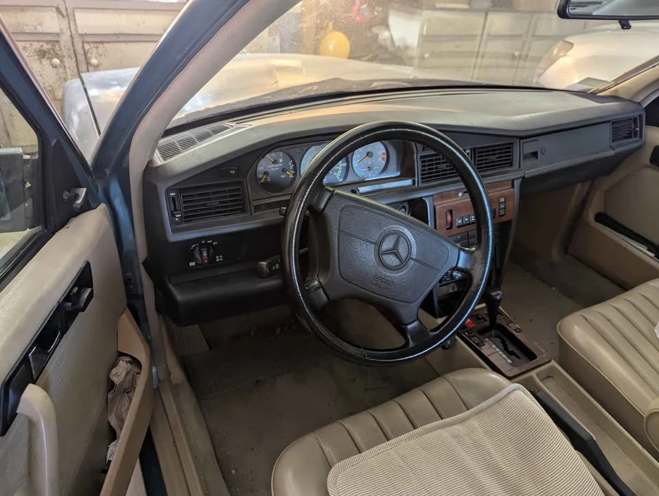 1992 Mercedes-Benz 190E - Image 4 of 6