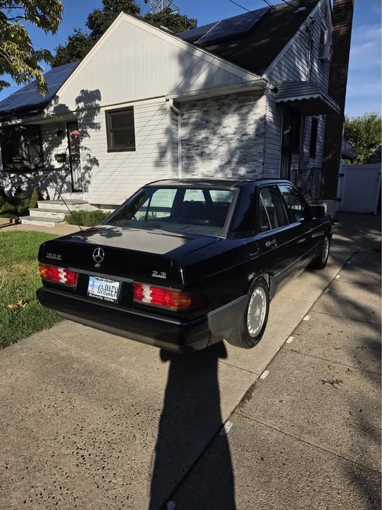 1992 Mercedes-Benz 190E - Image 9 of 14