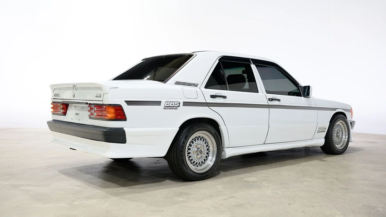 1992 Mercedes-Benz 190E - Image 13 of 31