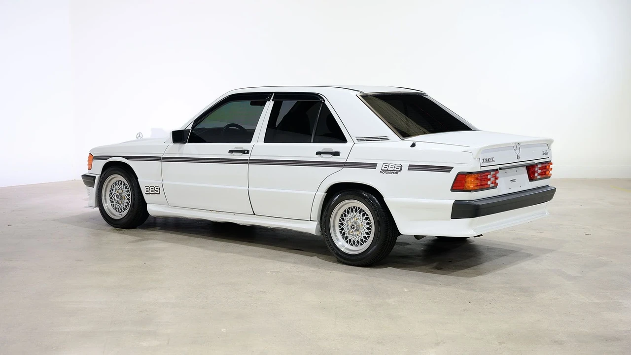 1992 Mercedes-Benz 190E - Image 16 of 31