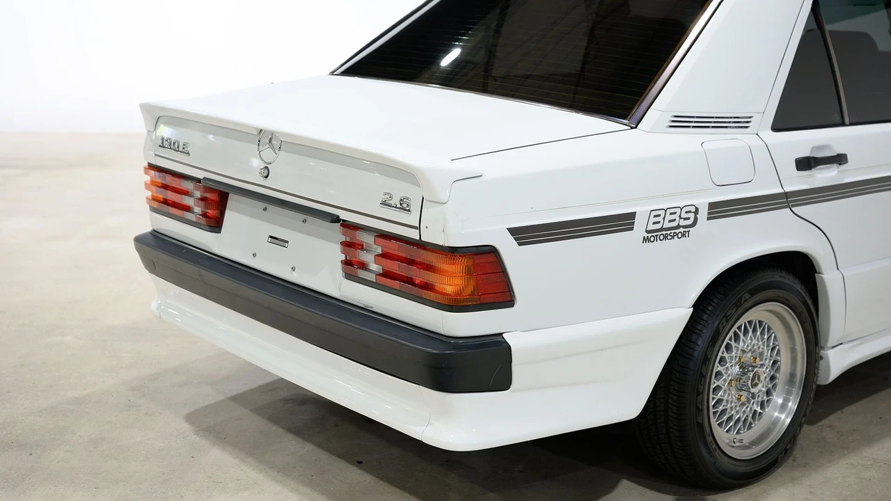 1992 Mercedes-Benz 190E - Image 22 of 31