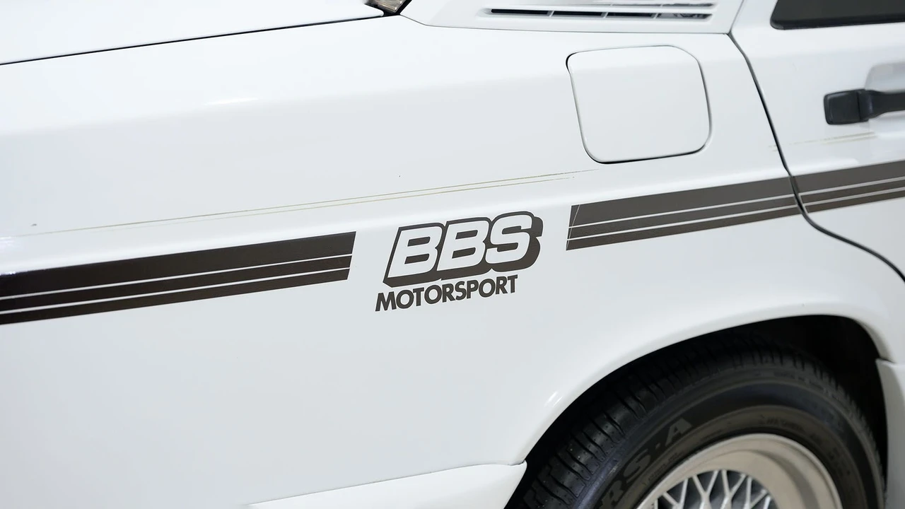 1992 Mercedes-Benz 190E - Image 26 of 31