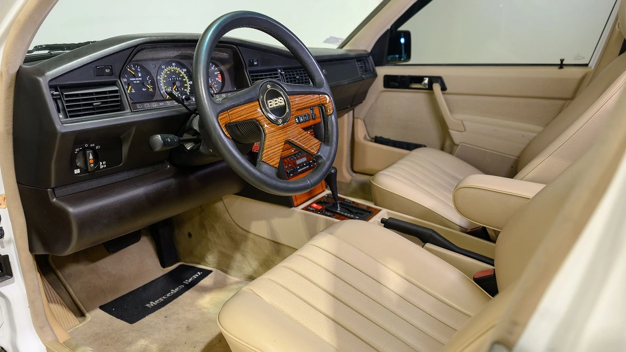 1992 Mercedes-Benz 190E - Image 8 of 31
