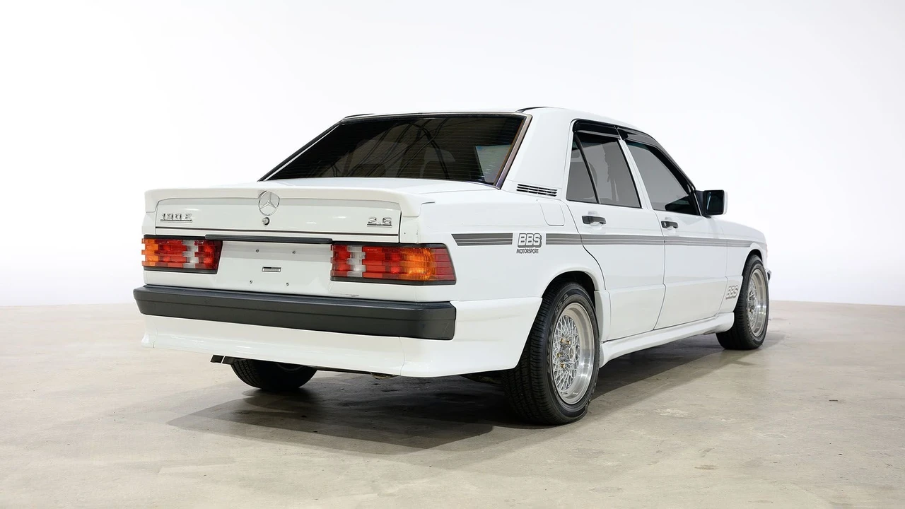 1992 Mercedes-Benz 190E - Image 12 of 31